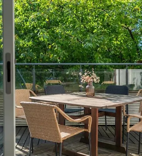 2 Bedroom With Canal View, Private Sauna, Sun Deck And Ev Parking شقة *