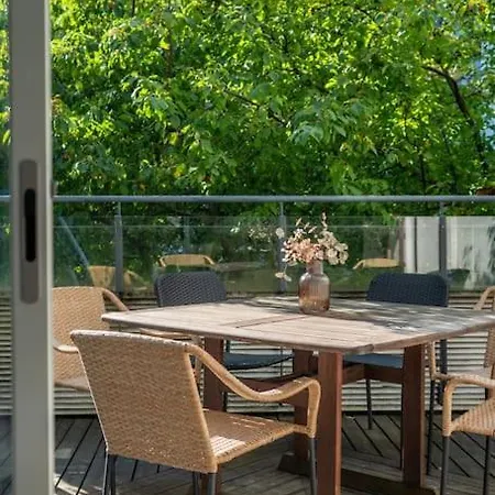 2 Bedroom With Canal View, Private Sauna, Sun Deck And Ev Parking Lägenhet *