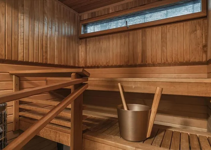 2 Bedroom With Canal View, Private Sauna, Sun Deck And Ev Parking Apartmán