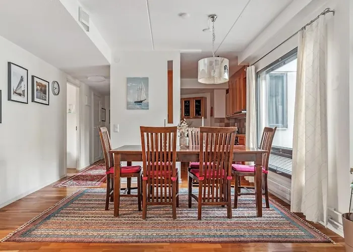 Apartmán 2 Bedroom With Canal View, Private Sauna, Sun Deck And Ev Parking