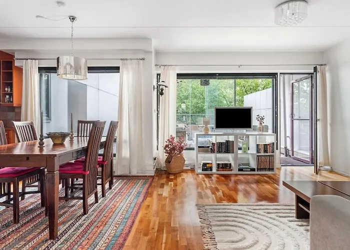 2 Bedroom With Canal View, Private Sauna, Sun Deck And Ev Parking Helsinky